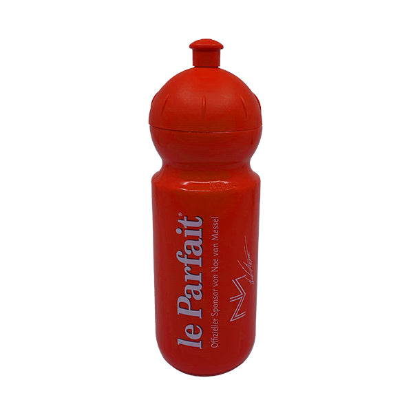 Pet-Trinkflasche im exklusiven "Le Parfait" Look und NvM Logo und Unterschrift